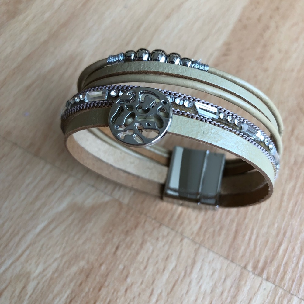 Bracelet - Picture 3 of 9